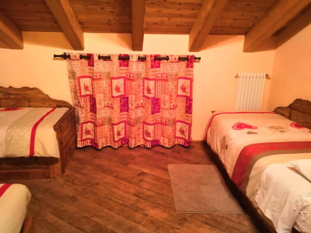 Appartement Souvenir De Tsaneli à Roisan Extérieur photo